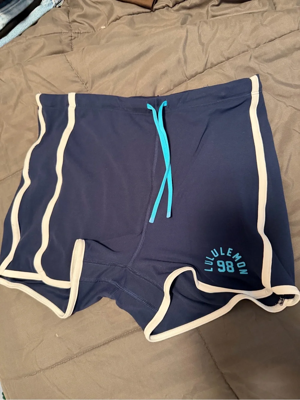 Lululemon Nulu Sporty Trim High Rise Short 3” size 10 NWOT